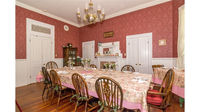 DINING ROOM 5